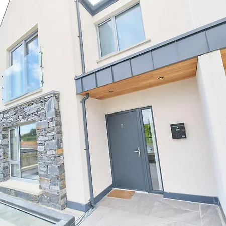 3 Bedroom Duplex By Travel Lets Short Term Agency Ferienhaus