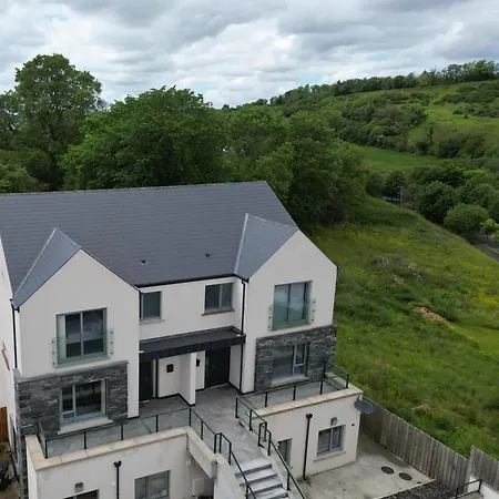 3 Bedroom Duplex By Travel Lets Short Term Agency Ferienhaus Donegal Town