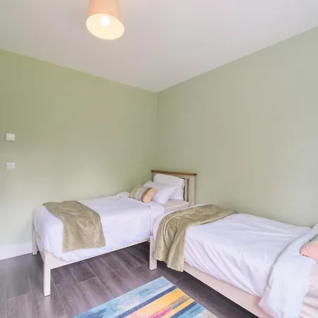 Ferienhaus 3 Bedroom Duplex By Travel Lets Short Term Agency *