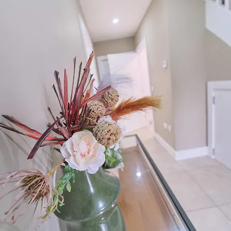 3 Bedroom Duplex By Travel Lets Short Term Agency Ferienhaus