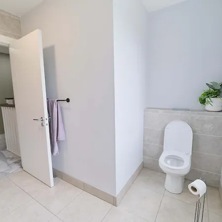 3 Bedroom Duplex By Travel Lets Short Term Agency * Donegal Town