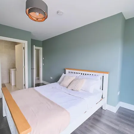 3 Bedroom Duplex By Travel Lets Short Term Agency Ferienhaus Donegal Town
