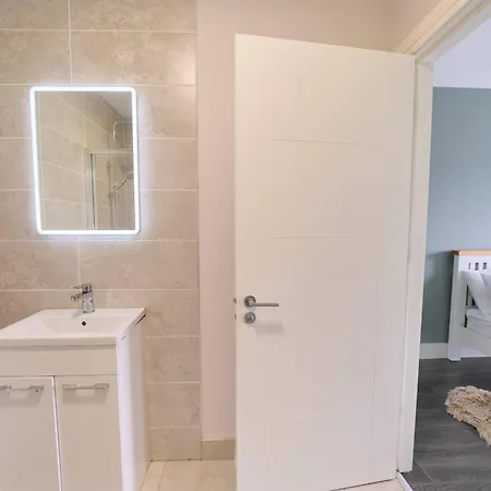 3 Bedroom Duplex By Travel Lets Short Term Agency * Donegal Town