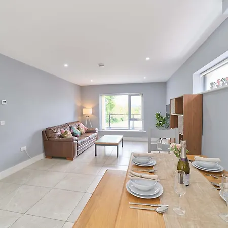Ferienhaus 3 Bedroom Duplex By Travel Lets Short Term Agency