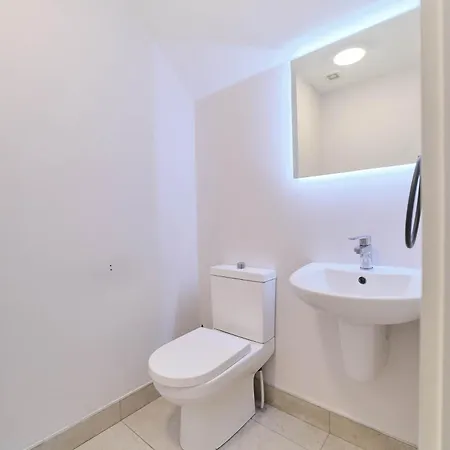 3 Bedroom Duplex By Travel Lets Short Term Agency * Donegal Town