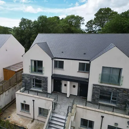 3 Bedroom Duplex By Travel Lets Short Term Agency Donegal Town
